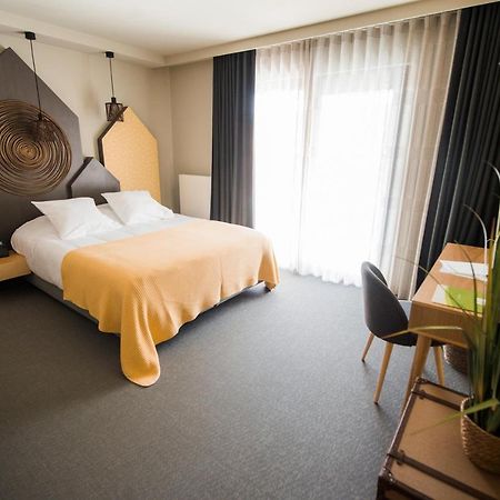 La Libellule Hotel Боранг Екстериор снимка