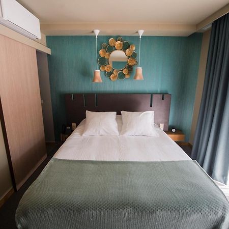 La Libellule Hotel Боранг Екстериор снимка