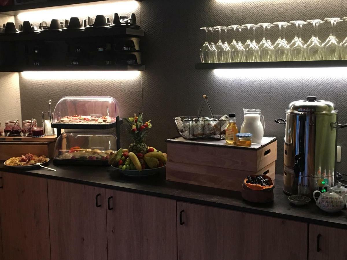 La Libellule Hotel Боранг Екстериор снимка