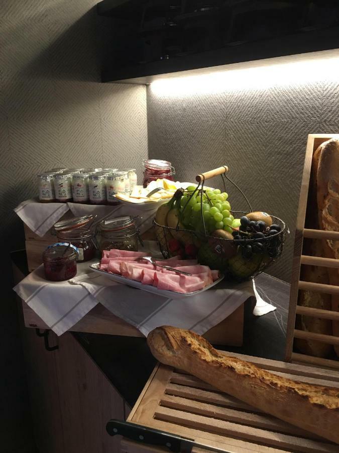 La Libellule Hotel Боранг Екстериор снимка